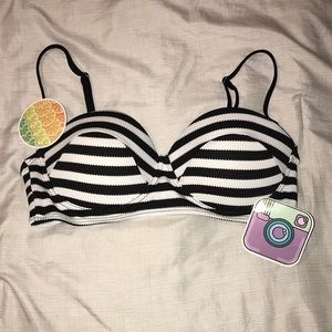 Xhilaration Bikini top 👙